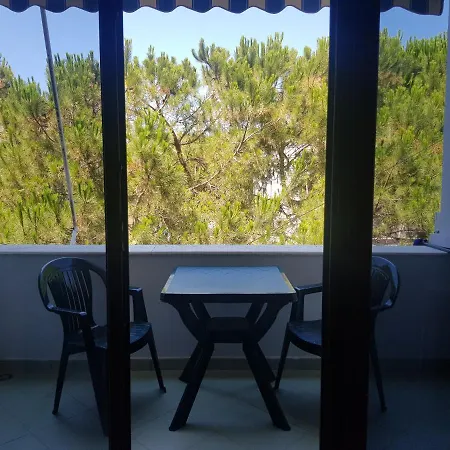 Family 100 Square Metres * גולם