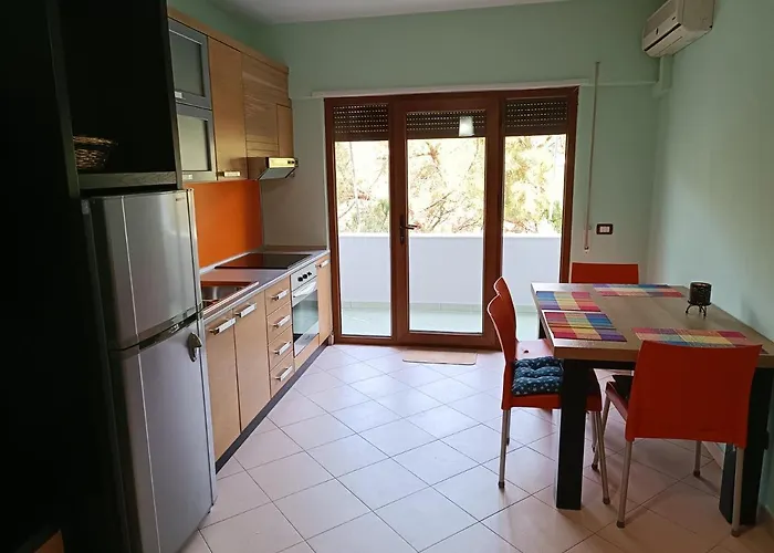 Appartamento Family 100 Square Metres Golem (Tirana)